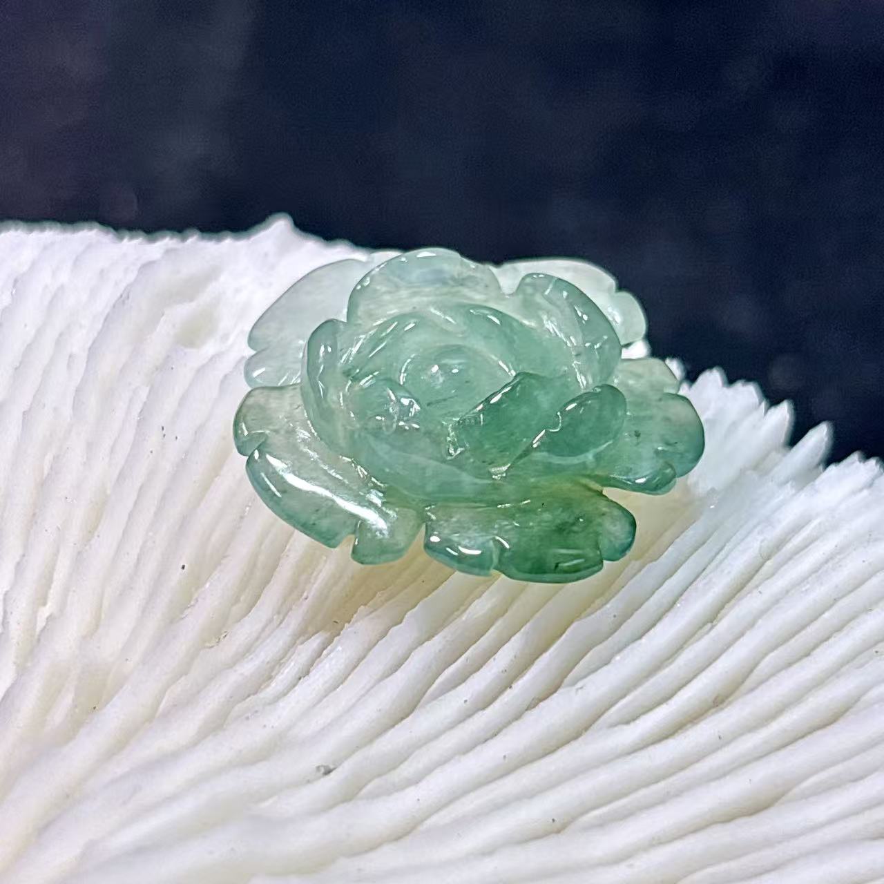 上次做的翡翠小花抛光后成品