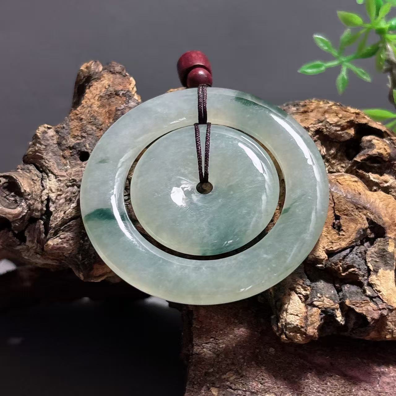 飘花翡翠子母扣吊坠