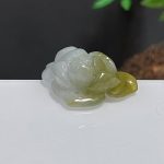 黄翡莲花小吊坠
