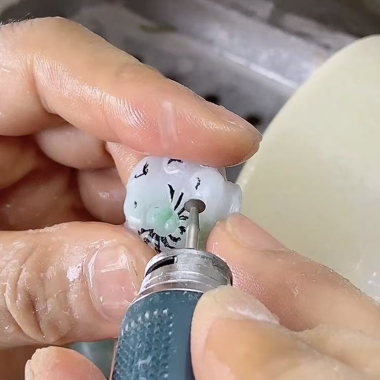 雕刻小蜘蛛